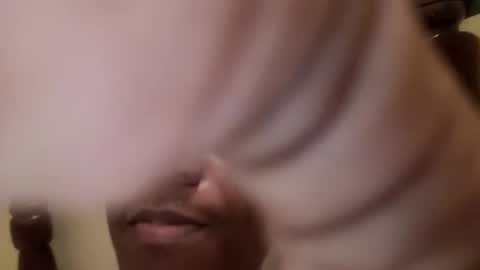 Snapshot of breez915900 chatting on 7, 2, 2026 breez915900 online show from 7, 2, 2026