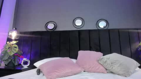   online show from 11, 3, 2026