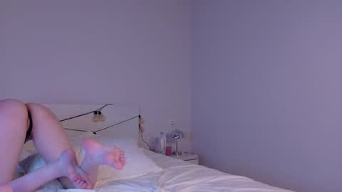 Snapshot of brenda_m00n chatting on 29, 4, 2026 Brenda online show from 29, 4, 2026