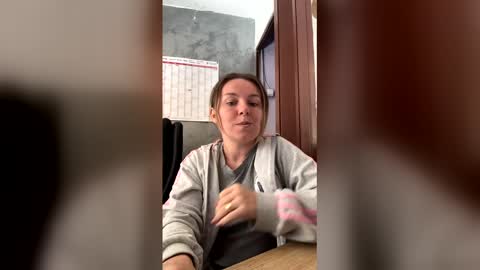 Snapshot of brendaaryas chatting on 23, 4, 2026 Brenda online show from 23, 4, 2026
