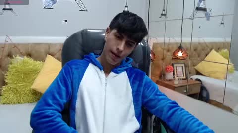 Esteban online show from 12, 3, 2025