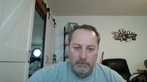 Snapshot of brettsky chatting on 11, 2, 2025 hey online show from 11, 2, 2025