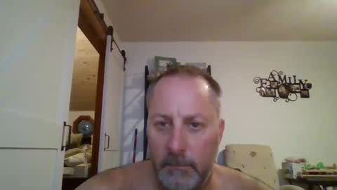 Snapshot of brettsky chatting on 12, 9, 2025 hey online show from 12, 9, 2025