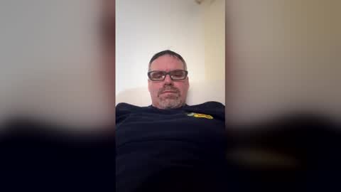 Snapshot of brian38431 chatting on 20, 12, 2025 brian38431 online show from 20, 12, 2025