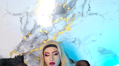 briana_white online show from 13, 5, 2026