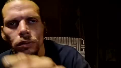 Snapshot of brianjeebz1 chatting on 18, 11, 2025 brianjeebz1 online show from 18, 11, 2025