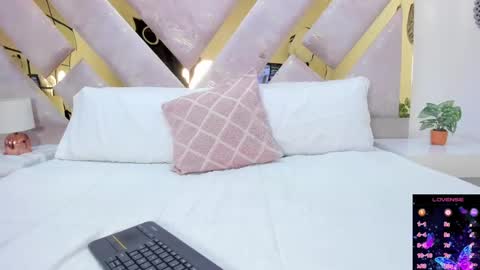 Snapshot of briannahill_ chatting on 12, 9, 2025 Brianna online show from 12, 9, 2025