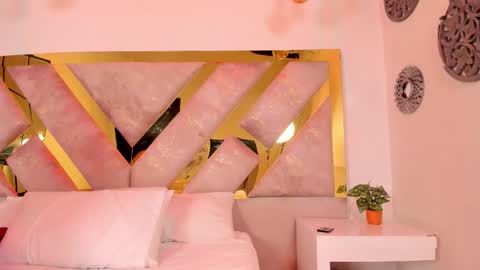 Brianna  online show from 21, 11, 2025