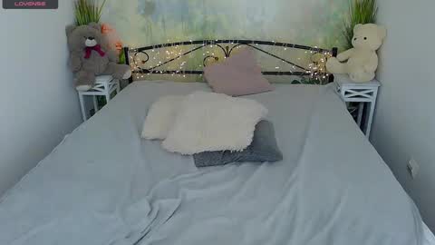 Snapshot of bridgetfoxxy chatting on 4, 3, 2025 bridgetfoxxy online show from 4, 3, 2025