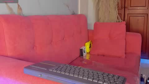    online show from 24, 10, 2025