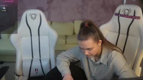 Snapshot of bright_diamonds_054 chatting on 8, 3, 2026 Diamonds Girls online show from 8, 3, 2026