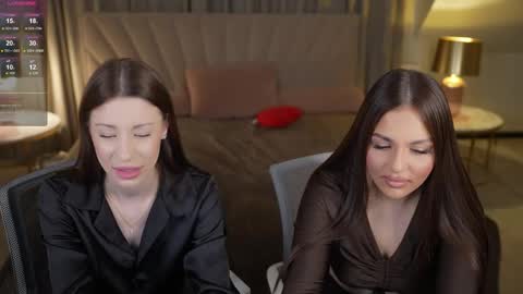 Snapshot of bright_diamonds_054 chatting on 27, 3, 2026 Diamonds Girls online show from 27, 3, 2026