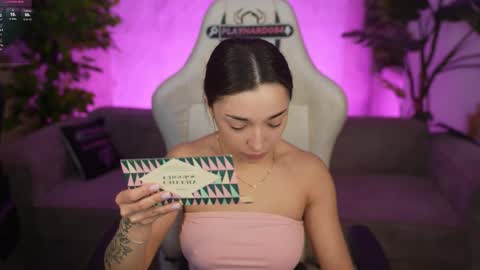 Snapshot of bright_diamonds_054 chatting on 28, 3, 2026 Diamonds Girls online show from 28, 3, 2026