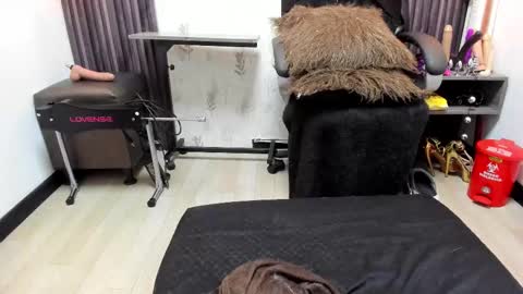 BRIGITTE online show from 8, 3, 2025