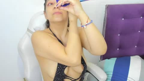 Snapshot of brillit_squirt chatting on 5, 7, 2026 brillit_squirt online show from 5, 7, 2026