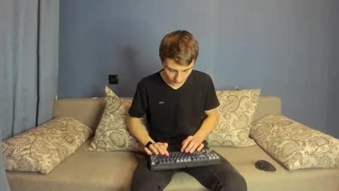 bristlebback online show from 16, 11, 2025