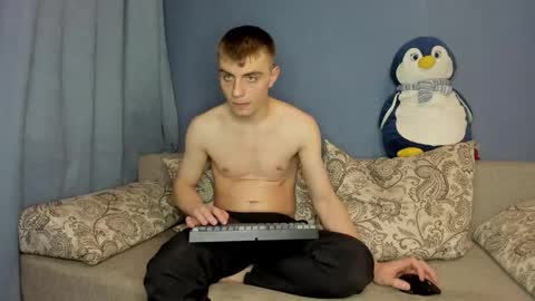 Snapshot of bristlebback chatting on 27, 5, 2026 bristlebback online show from 27, 5, 2026