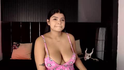 Snapshot of britanny_88 chatting on 12, 10, 2025 Britanny online show from 12, 10, 2025
