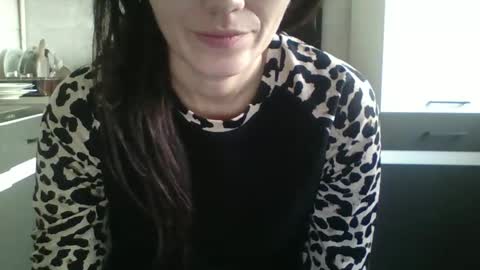 Snapshot of britneyamy chatting on 13, 12, 2024 Britney online show from 13, 12, 2024