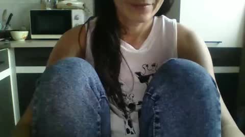 Snapshot of britneyamy chatting on 19, 12, 2024 Britney online show from 19, 12, 2024