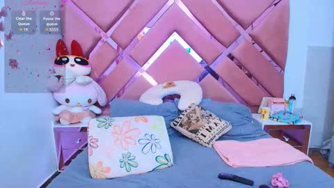 Brittany Boa online show from 25, 11, 2025