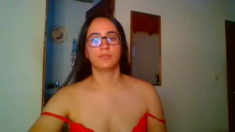 Snapshot of brittanycheekss chatting on 9, 2, 2025 brittanycheeks1 online show from 9, 2, 2025