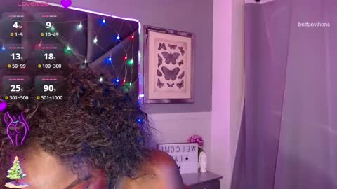 Snapshot of brittanyjhonnns chatting on 17, 12, 2024 brittany 25 years old happy as a worm online show from 17, 12, 2024