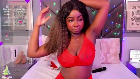 Snapshot of brittanyjhonnns chatting on 17, 12, 2024 brittany 25 years old happy as a worm online show from 17, 12, 2024