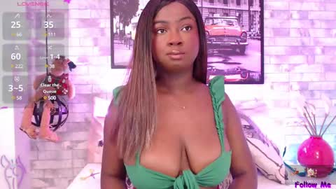 Snapshot of brittanyjhonnns chatting on 31, 12, 2024 brittany 25 years old happy as a worm online show from 31, 12, 2024