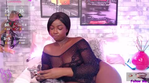 Snapshot of brittanyjhonnns chatting on 31, 12, 2024 brittany 25 years old happy as a worm online show from 31, 12, 2024