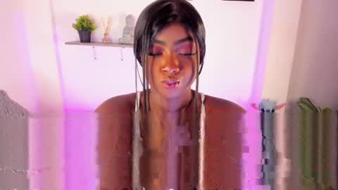 brittany 25 years old  happy as a worm  online show from 18, 4, 2026