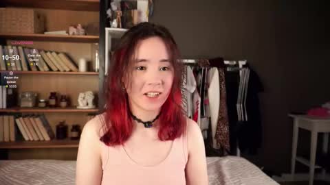 Snapshot of britthe chatting on 7, 11, 2025 Lina online show from 7, 11, 2025