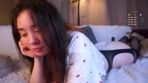 Snapshot of britthe chatting on 29, 4, 2026 Lina online show from 29, 4, 2026