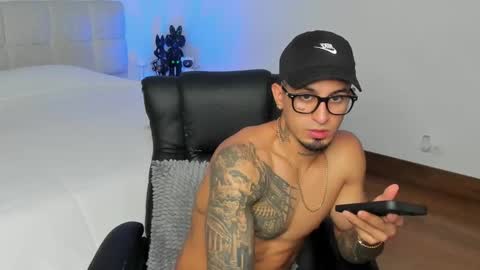 Snapshot of brody_dallas1 chatting on 8, 4, 2026 brody_dallas1 online show from 8, 4, 2026