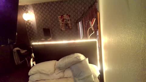 Snapshot of broncobilly429 chatting on 3, 12, 2025 broncobilly429 online show from 3, 12, 2025