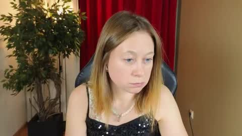 Snapshot of brooke_evans_ chatting on 11, 11, 2025 Brooke online show from 11, 11, 2025