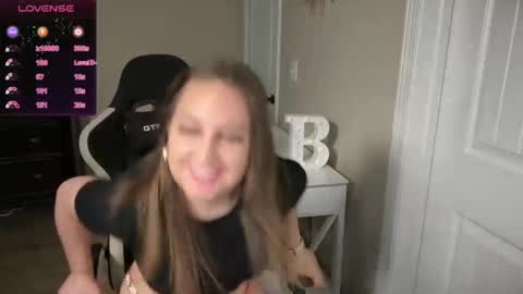 brookebee online show from 11, 3, 2025