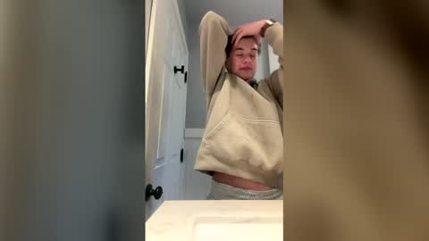 brookly185001 online show from 20, 4, 2026