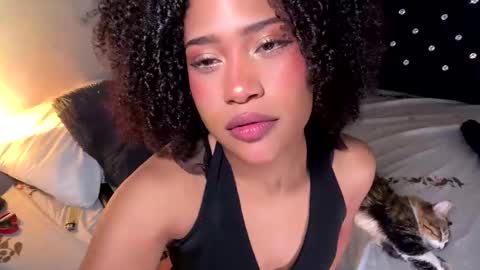 Snapshot of browngirl69 chatting on 1, 10, 2025 miss muller online show from 1, 10, 2025