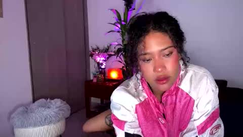 Snapshot of browngirl69 chatting on 6, 10, 2025 miss muller online show from 6, 10, 2025