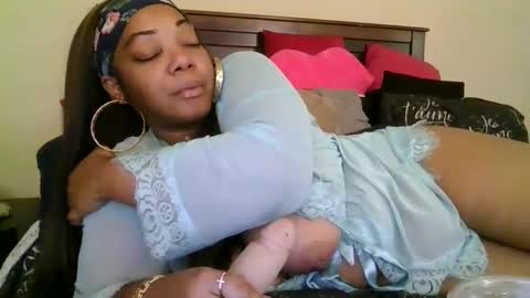 brownroundrenee online show from 14, 9, 2025