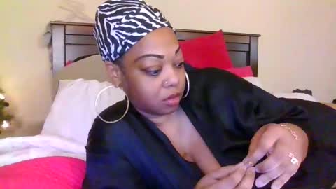 brownroundrenee online show from 15, 12, 2025