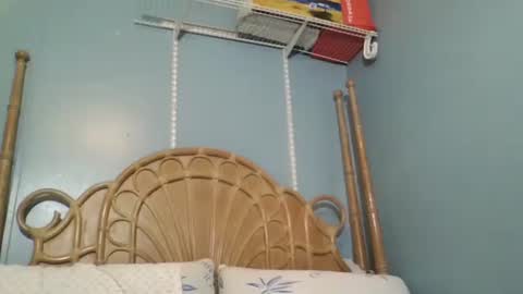 EtherealLilac online show from 16, 9, 2025