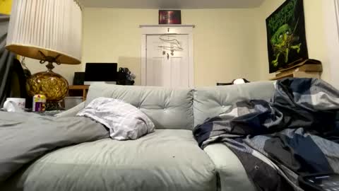 Snapshot of brt37 chatting on 20, 2, 2026 Canadiantryoncouple online show from 20, 2, 2026