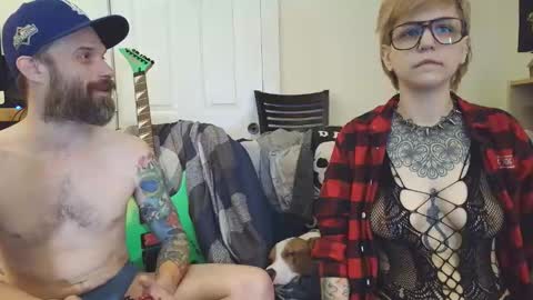 Snapshot of brt37 chatting on 5, 3, 2026 Canadiantryoncouple online show from 5, 3, 2026