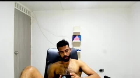 bruce_1111 online show from 21, 4, 2026