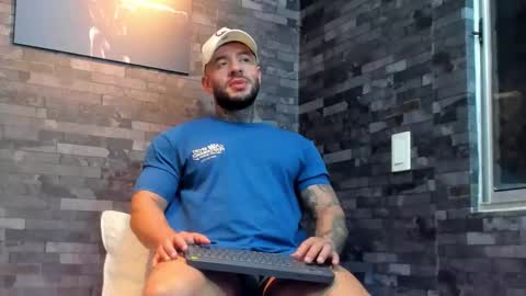 Snapshot of brucedallas chatting on 6, 2, 2026 brucedallas online show from 6, 2, 2026