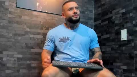 Snapshot of brucedallas chatting on 2, 7, 2026 brucedallas online show from 2, 7, 2026