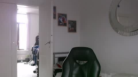 Bruce online show from 5, 2, 2025