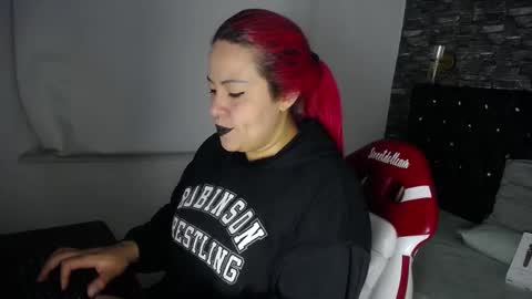 Bruja SCarlata online show from 5, 3, 2025